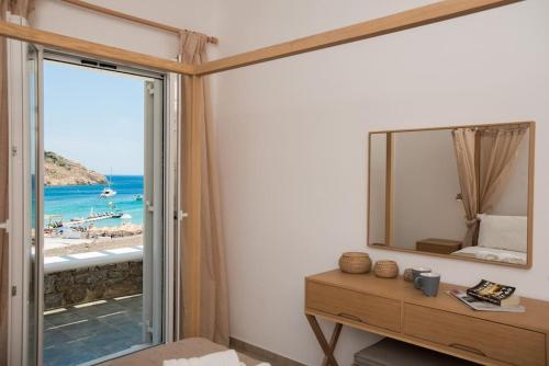 Gallery image of 70 Steps Super Paradise Mykonos in Super Paradise Beach
