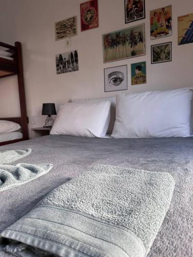 Katil atau katil-katil dalam bilik di Gurú Hostel Buzios