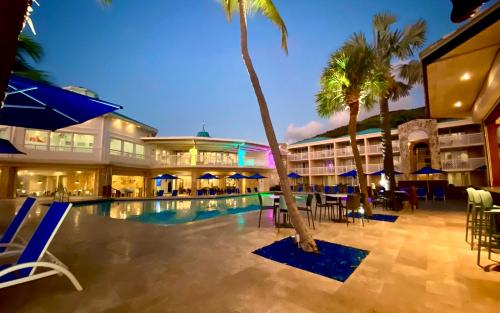 Бассейн в Oceans at Carina Bay - Adults Only или поблизости