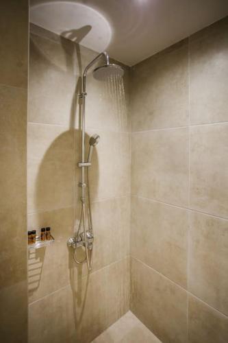 Aris Studio Analipsi Crete