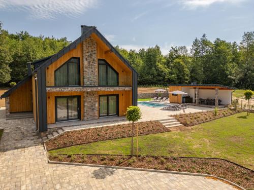 Villa Korina - Mountains, Tranquility, and Comfort