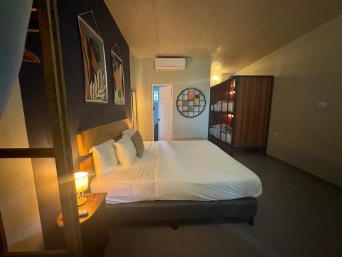 Ein Bett oder Betten in einem Zimmer der Unterkunft Selina River Venao