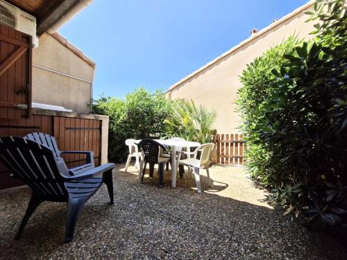 Photo de la galerie de l'établissement Résidence Grande Bleue - VILLA T2 MEZZANINE 6 couchages PORT LEUCATE MAE-7491, à Port-Leucate