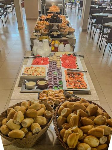 Makanan di atau berdekatan hotel