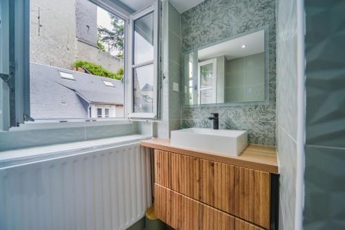 Ένα μπάνιο στο Maison avec spa dans l'hypercentre de Blois