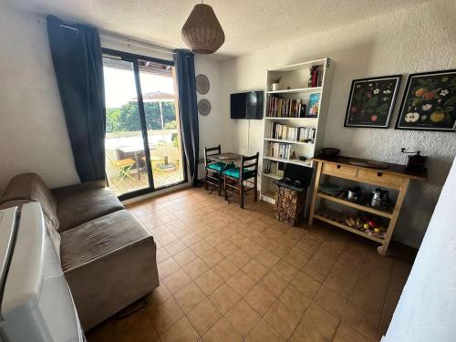 Photo de la galerie de l'établissement Résidence Cap Vert - Joli T2 à proximité de la mer dans le domaine de la Coudoulière MAE-7561, à Six-Fours-les-Plages