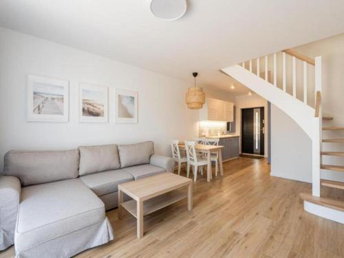 Holiday Home in Grzybowo near Wide Beach