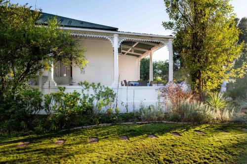 Κήπος έξω από το Karoo Ouberg Guest Lodge