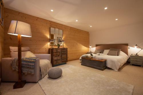 Chalets d'Henri 63 Mont Blanc Views 300m to Ski Lift - Happy Rentals