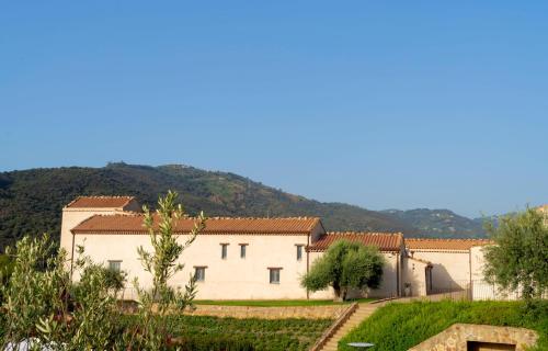 Gallery image of Borgo d'Orlando - Small Country Hotel in Mirto