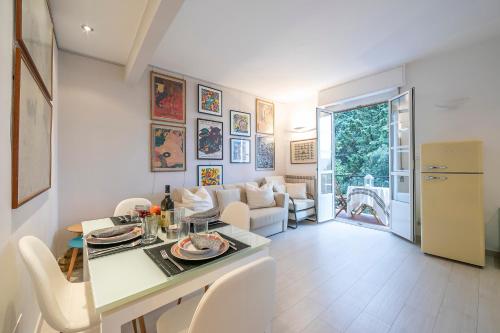 Un lugar para sentarse en Cervo Piccolo Incanto With Parking - Happy Rentals