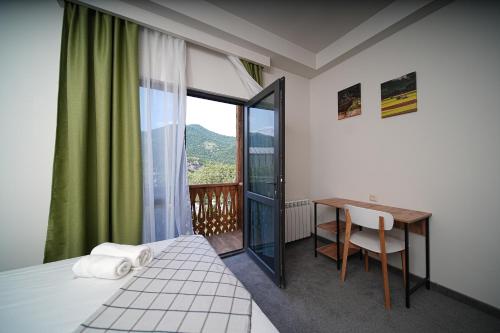 Postel nebo postele na pokoji v ubytování Taniqinn Dilijan Cottages
