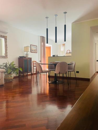 Re Gallo Luxury apartment Plebiscito in Via Chiaia