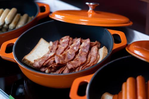 Mad på hotellet eller i nærheden