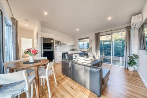 Una cocina o cocineta en Bellbird Hideaway