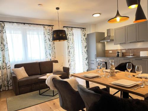 Kuhinja ili čajna kuhinja u objektu Local View Apartment - by myNests