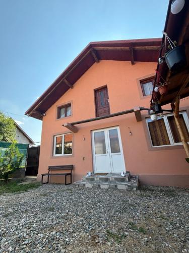 Fotografie z fotogalerie ubytování Casa Iulia v destinaci Eşelniţa