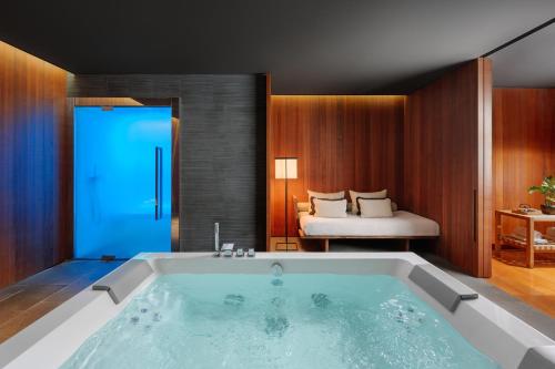 Postel nebo postele na pokoji v ubytování Mandarin Oriental, Milan