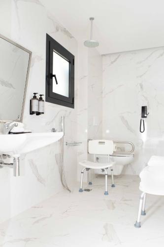 Salle de bains dans l'établissement Luwian Athens Boutique Hotel