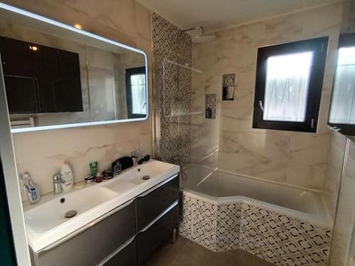 Koupelna v ubytování Villa au cœur de la Camargue avec Piscine Privative