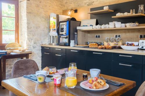 Jídlo v hotelu nebo okolí