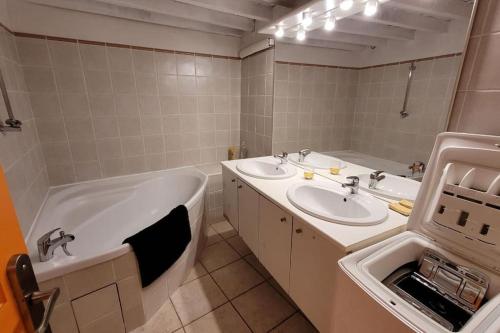 Koupelna v ubytování Avignon apartement à 2 pas du Palais de Papes