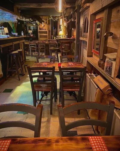 Εστιατόριο ή άλλο μέρος για φαγητό στο Les Chambres de Laurette