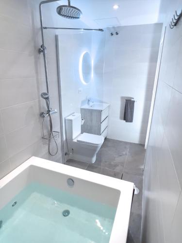 ISG Apartments Triana Jacuzzi 4