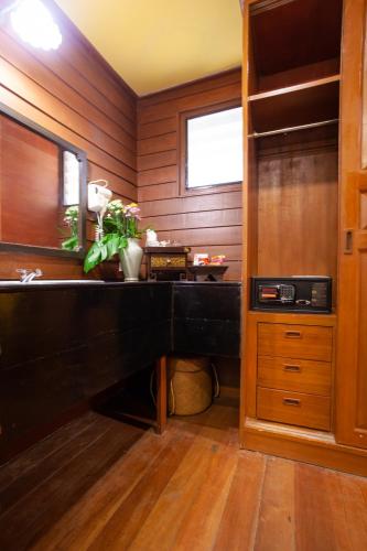 Kuchyň nebo kuchyňský kout v ubytování Baan Krating Phuket Resort -SHA Plus