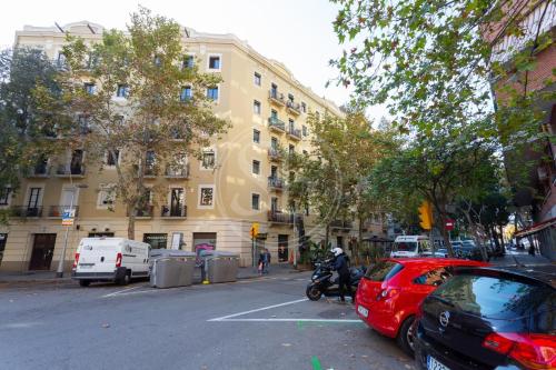 Chic Urban Apartment in Central Eixample