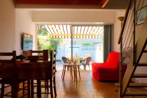 Photo de la galerie de l'établissement Charming T2 near the Port of Sanary, à Sanary-sur-Mer