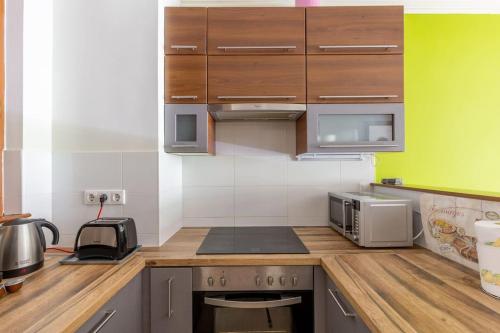 Charming Apartment with Quiet Garden in Downtown 1075 Budapest, Kazinczy utca 3b kép - 3