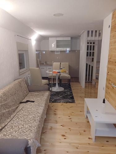 Ruang duduk di Apartments Igor