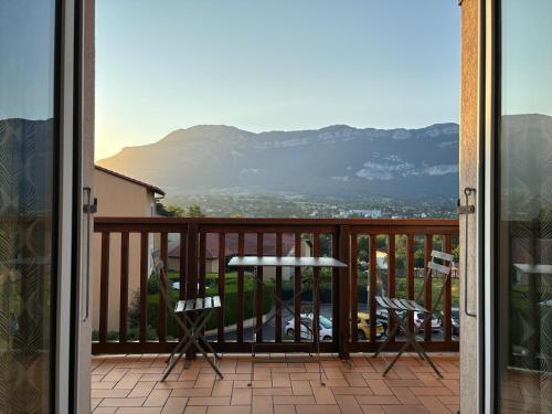 Photo de la galerie de l'établissement Havre de paix à proximité du lac, à Tresserves