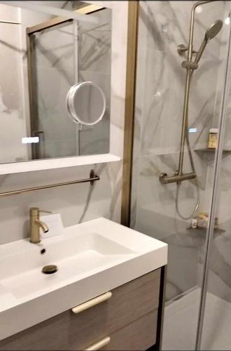 Photo de la galerie de l'établissement Chambre d'hôte du Pont du Gard, à Vers-Pont-du-Gard