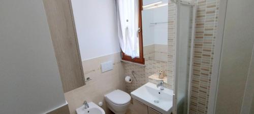 Un baño de Camere Vetralla