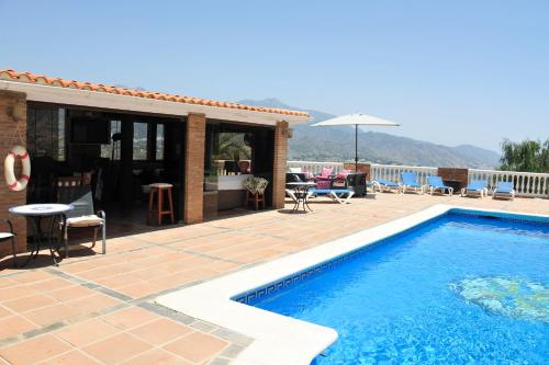 Fotografie z fotogalerie ubytování Casa Jane Large 7 bed Villa with private pool and Tennis Court v destinaci Torrox