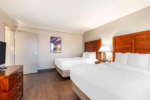 Ένα ή περισσότερα κρεβάτια σε δωμάτιο στο Comfort Inn Conference Center