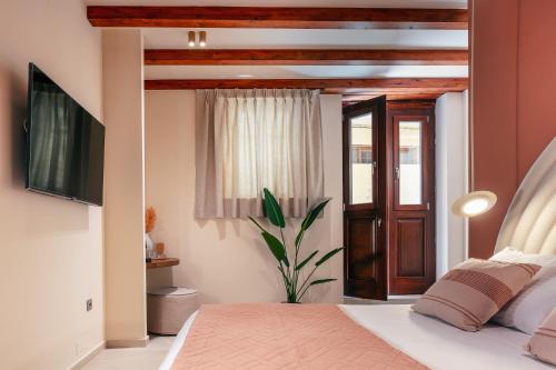 La Montre Luxury Boutique Suites