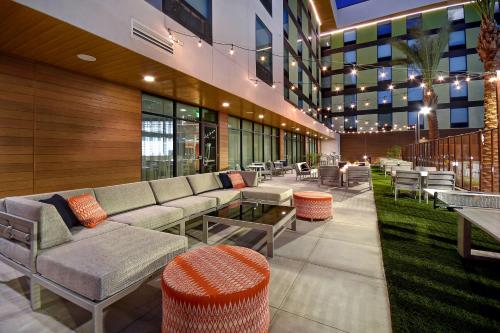 Hampton Inn & Suites Las Vegas Convention Center - No Resort Fee Image