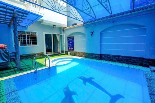 Πισίνα στο ή κοντά στο Hoàng My Villa - Bãi Sau - 5 phòng ngủ 9 giường - Free karaoke