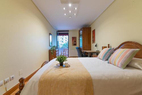 Imagen de la galería de Amplio apartamento en Santander, en Santander