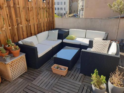 Photo de la galerie de l'établissement Maison plein centre avec roof-top de 60 m2, à Marseille