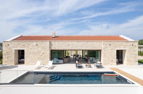 Luxury Villa Terra & Aria Dalmatica heated pool sauna & jacuzzi