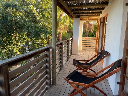 Balkón nebo terasa v ubytování Sunset Beach Studio Apartment