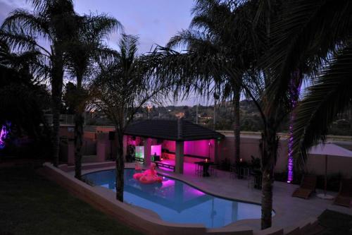 Piscina en o cerca de C&C Guest Lodge