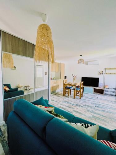 Photo de la galerie de l'établissement Studio neuf avec vue sur jardin, à Octon