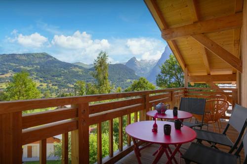 MontCriou - OVO Network