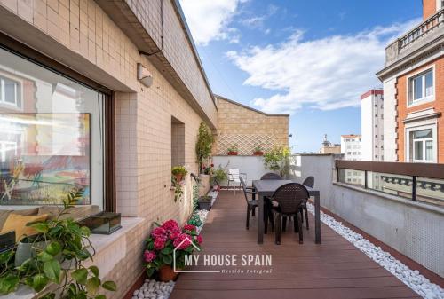 MyHouseSpain - Piso con terraza en el centro