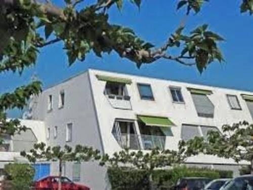 Studio Calme avec Loggia, à 600m de la Plage et Proche Commerces - FR-1-328-93